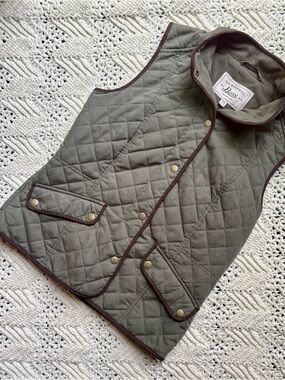 Bass Olive Green Quilted Vest with Brown Trim